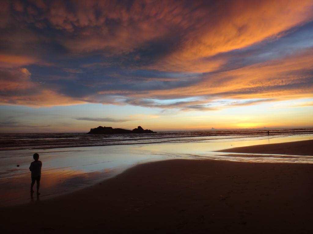 Sky And Sand Guesthouse Beruwala Extérieur photo